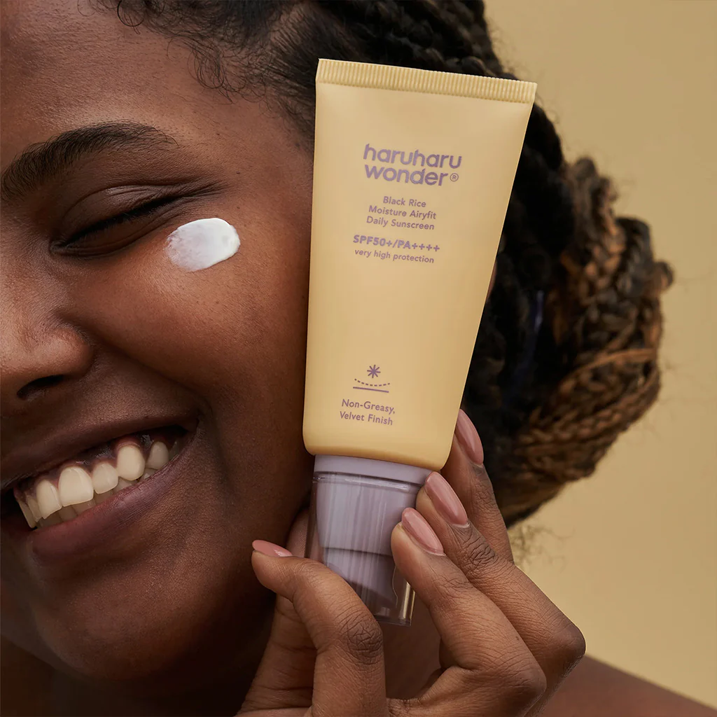 Haruharu Wonder Black Rice Moisture Airyfit Daily Sunscreen SPF50+ 50ml - Image 4
